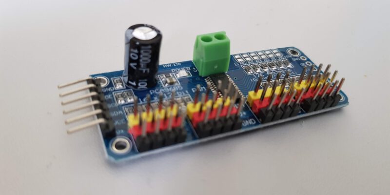 PCA 9685 Servo Driver Board perspektivisch