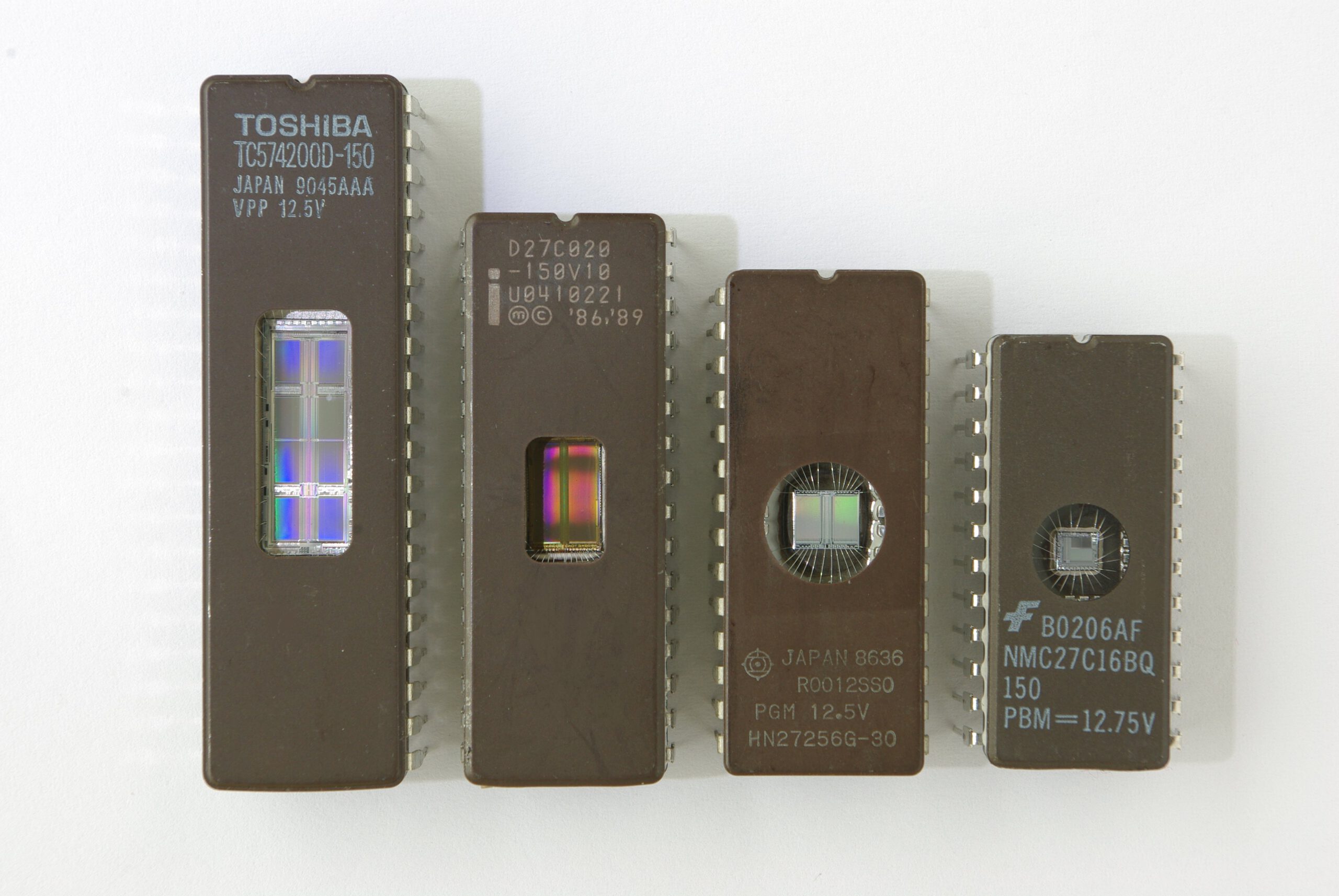 yellowcloud from Germany - EPROMs 4M, 2M, 256k, 16kbit