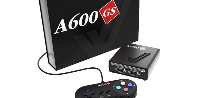 A600GS mit Verpackung (Bild: AmigaKit Ltd, a600gs.com)