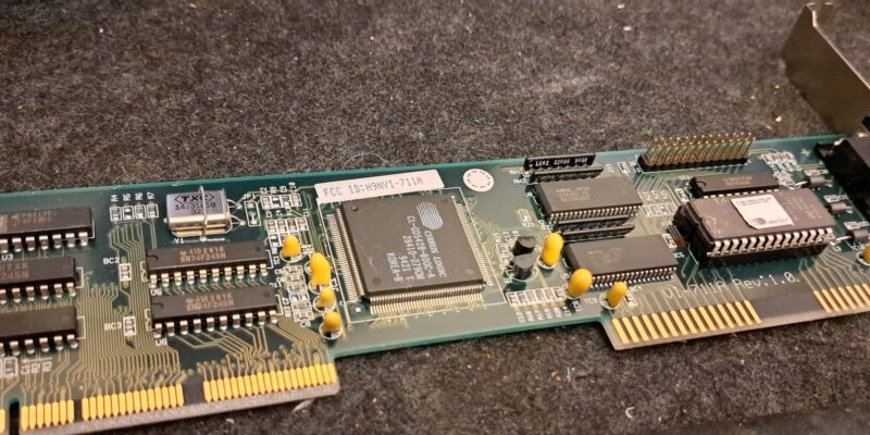 ECS VI-711A - Perspektive mit Slotblech