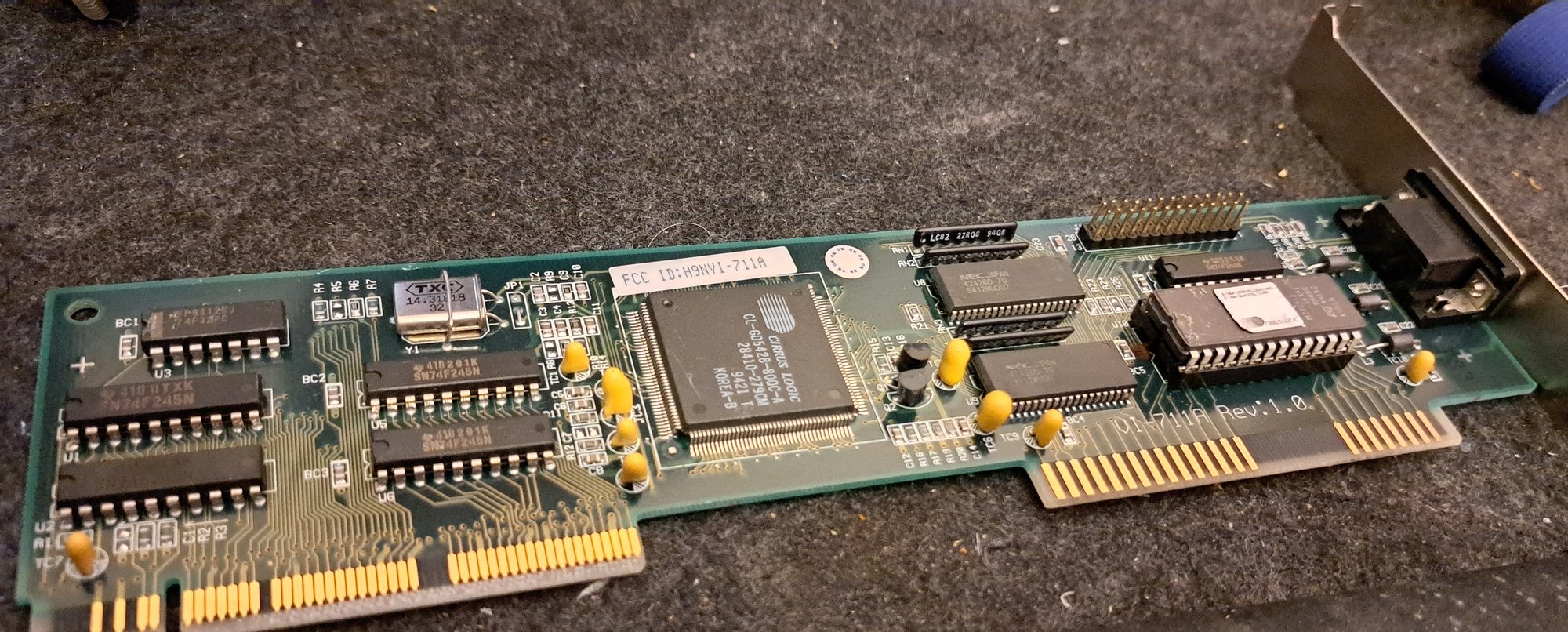 ECS VI-711A - Perspektive mit Slotblech