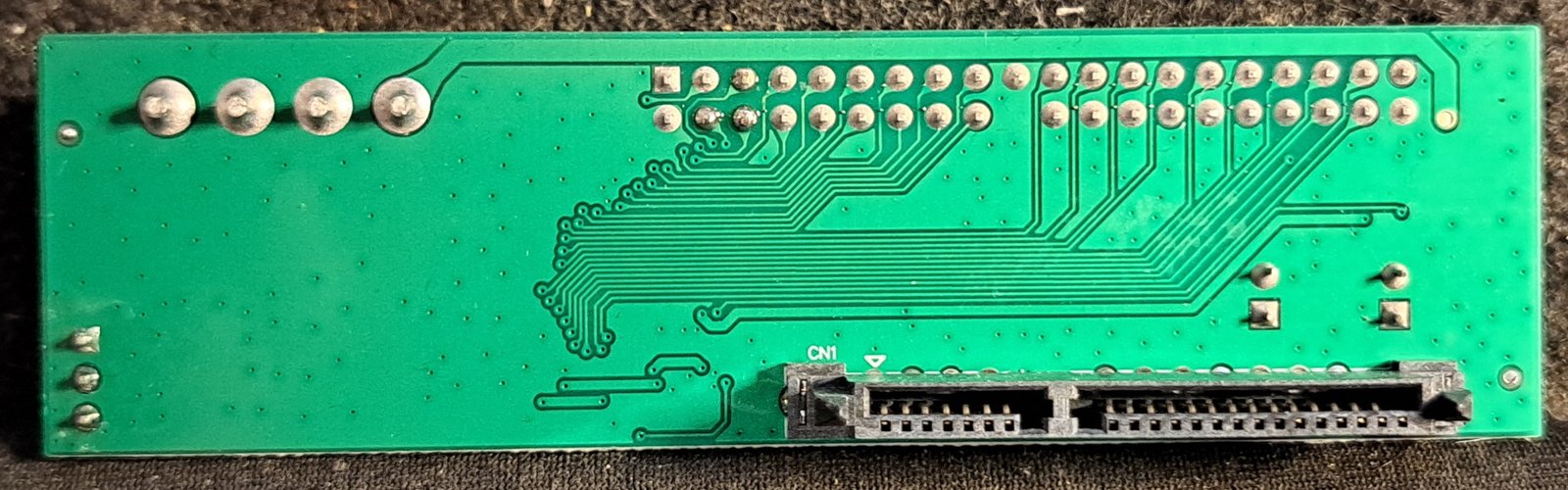 IDE-zu-SATA-Adapter VER:M03E - Unterseite mit SATA-Buchse (CN1)