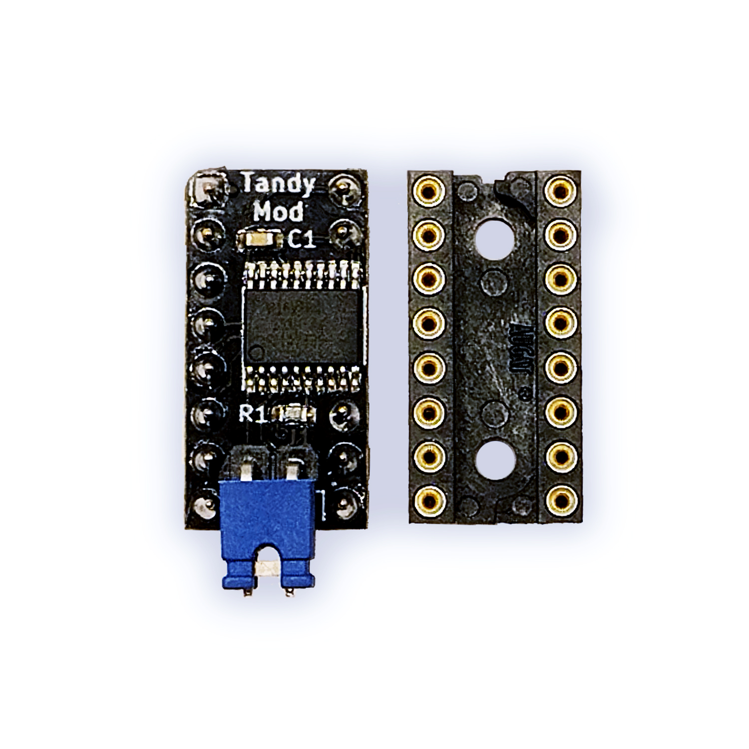 PCjr TandyMod: kleine Steckplatine mit Jumper neben dem passenden IC-Sockel