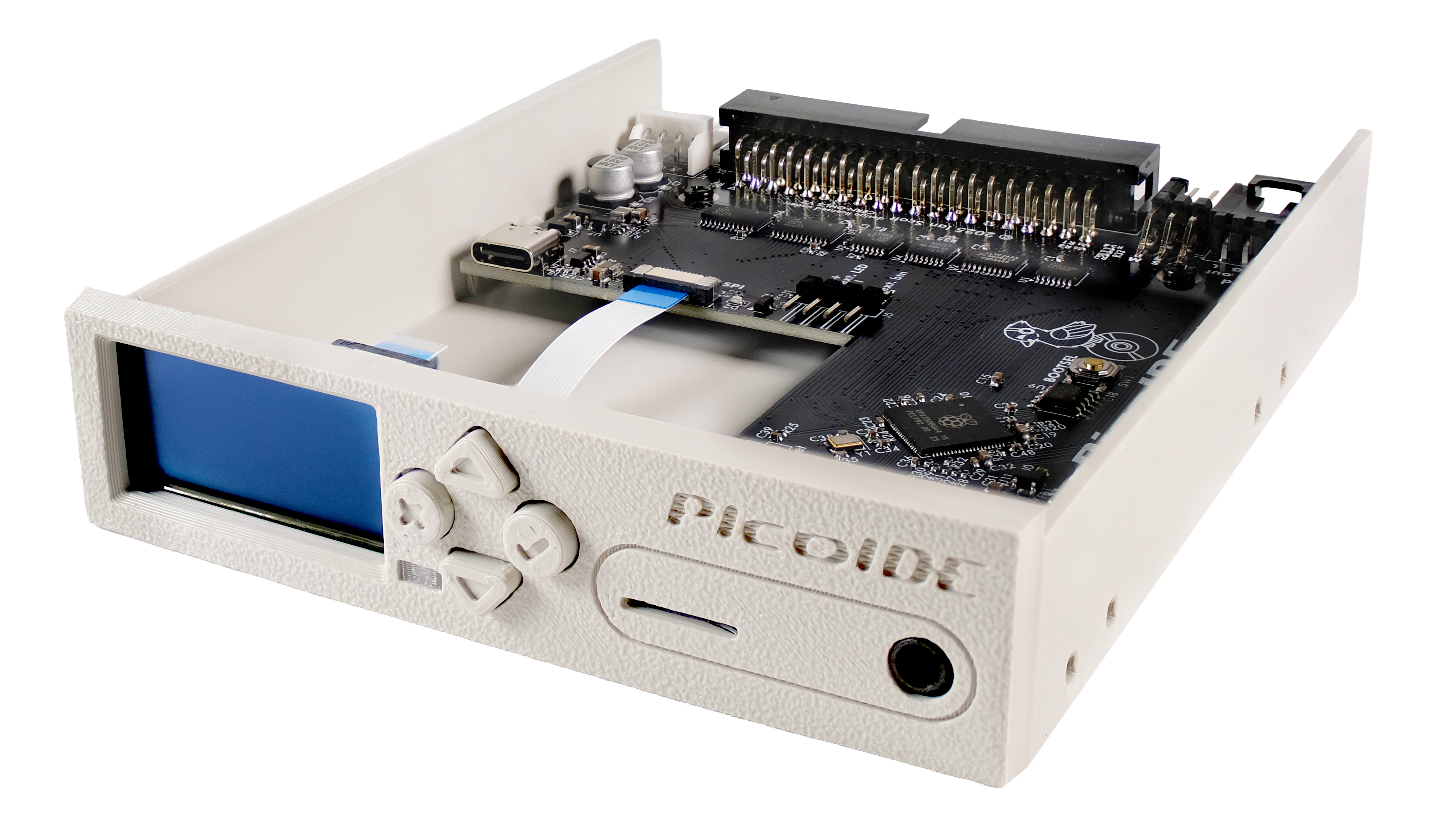 PicoIDE Deluxe mit Frontpanel im 3,5-Zoll-Gehäuse, schräg von vorne